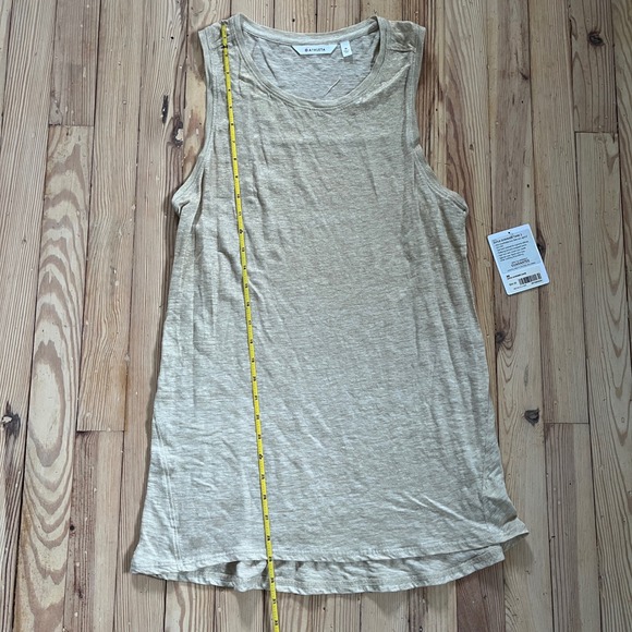 NWT Athleta Shiva Shimmer Tank 3 Linen Blend Beige Metallic Size M‎ Sleeveless - Picture 9 of 10